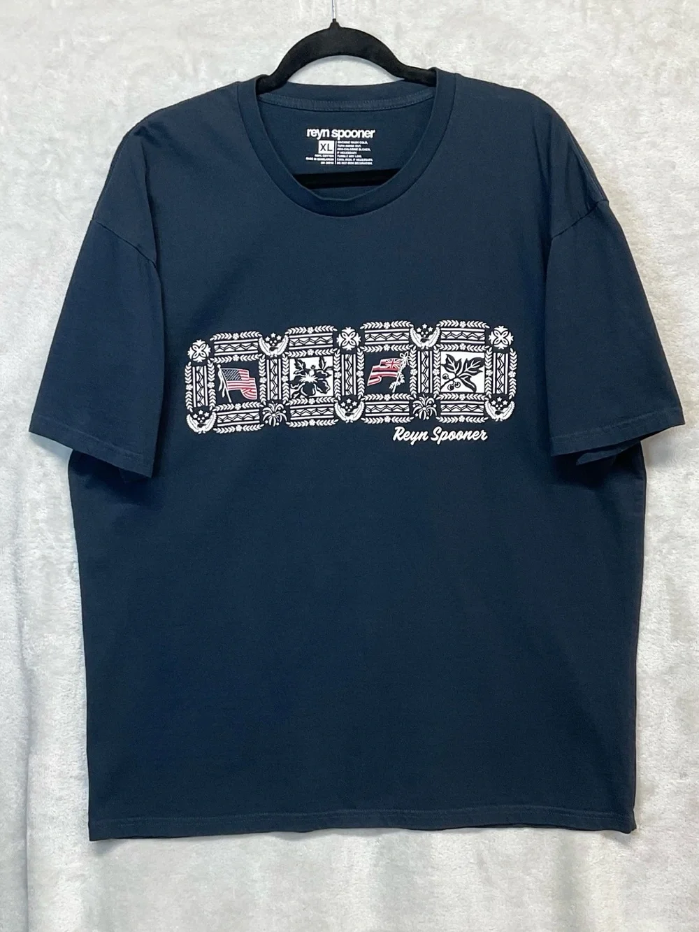 Reyn Spooner US Flag & Floral Navy Blue Two Sided T-Shirt Men’s XL